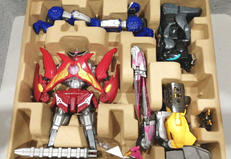 暴太郎戦隊ドンブラザーズ|BANDAI