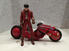 AKIRA|マクファーレントイズ