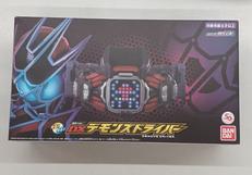 仮面ライダーリバイス|BANDAI