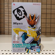 仮面ライダーリバイス|BANDAI