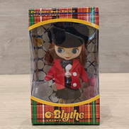 プチブライス|イー・レヴォリューション