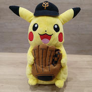 ジャイアンツキャップのピカチュウ|株式会社ポケモン