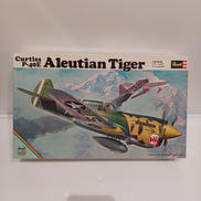 レベル　1/32　P-40E 　アリューシャン　タイガー|REVELL