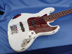 【ジャンク品】エレキベース|ノーブランド