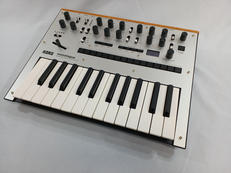 アナログシンセサイザー|KORG