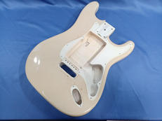 【ジャンク品】ギターボディ|不明