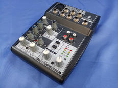 アナログミキサー|BEHRINGER