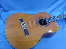 クラシックギター|RYOJI MATSUOKA