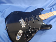 エレキギター|HOLLY