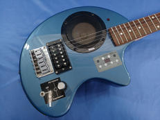 ※ジャンク品　アンプ・エフェクト内蔵ギター|FERNANDES