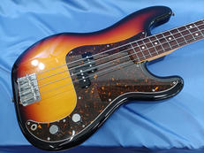 エレキベース|FENDER