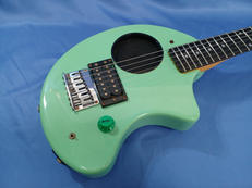 アンプ内蔵ギター|FERNANDES