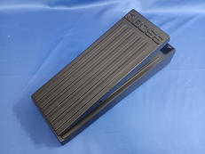 ボリュームペダル|BOSS