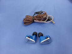 ※ジャンク品　モニターイヤホン|CCA