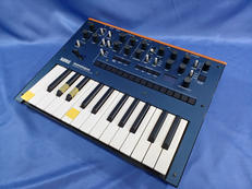 ※ジャンク品 シンセサイザー|KORG