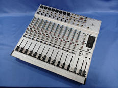 ミキサー|BEHRINGER