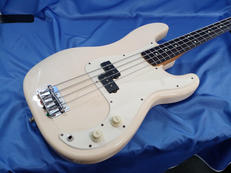 プレシジョンベース|FENDER MEXICO