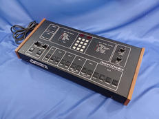 ドラムマシン|SEQUENTIAL CIRCUITS