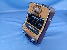 アコギ用プリアンプ|ZOOM