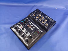 アナログミキサー|MACKIE