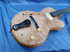 エレキギター|SOFA GUITARS