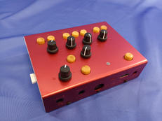 ビデオシンセサイザー|CRITTER & GUITARI