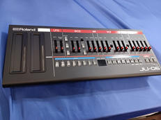 シンセサイザーモジュール|ROLAND