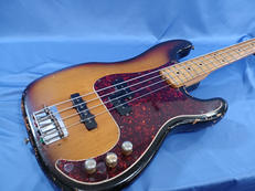エレキベース|FENDER USA