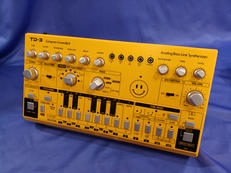 ベースシンセ|BEHRINGER