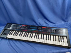 シンセサイザー|ROLAND
