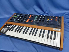 シンセサイザー|BEHRINGER