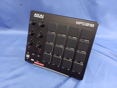 MIDIパッドコントローラー|AKAI