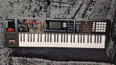 シンセサイザー|ROLAND