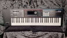 シンセサイザー|ROLAND