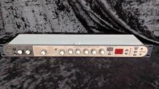 ラックエフェクター|ZOOM