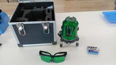 レーザー墨出し器|KDS