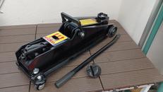 フロアジャッキ|ニュートレイン