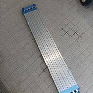 伸縮足場板|ピカコーポレーション