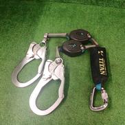 巻取式ダブルランヤード|TITAN