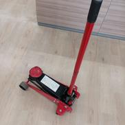 油圧式ガレージジャッキ|不明