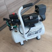 オイルレスコンプレッサー|EARTH MAN