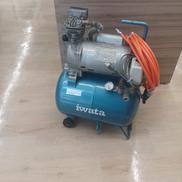 エアーコンプレッサー|IWATANI