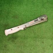 ハンマタッカ|MAKITA