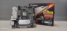 マザーボード|GIGABYTE