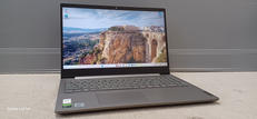 ゲーミングノートPC|LENOVO