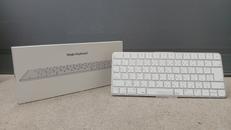 MAGIC KEYBOARD|APPLE