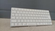 MAGIC KEYBOARD|APPLE