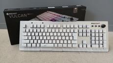 ゲーミングキーボード|ROCCAT