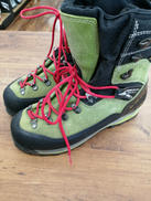 トレッキングシューズ|LOWA