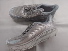 トレイルランニングシューズ|HOKA